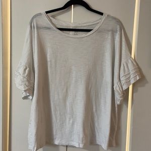 Gap ruffled sleeve shirt
